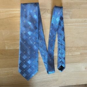 Guy Laroche 100% Silk Tie